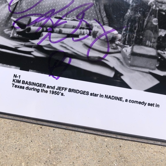 Vtg 1987 Kim Basinger Autograph “Nadine” Movie Press Photo 8x10 Black & White - Picture 4 of 6